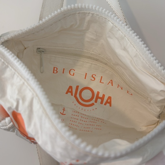 ALOHA Collection Crossbody - Picture 3 of 3